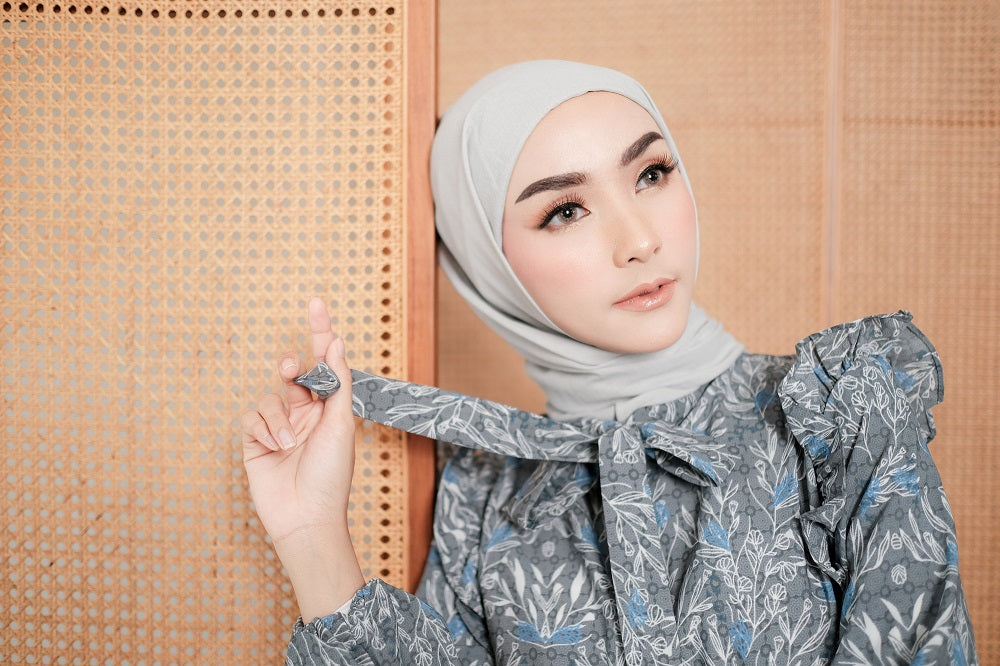 7 Perpaduan Warna Baju Dan Jilbab Yang Terlihat Manis | ZMNow.id Blogs Blog